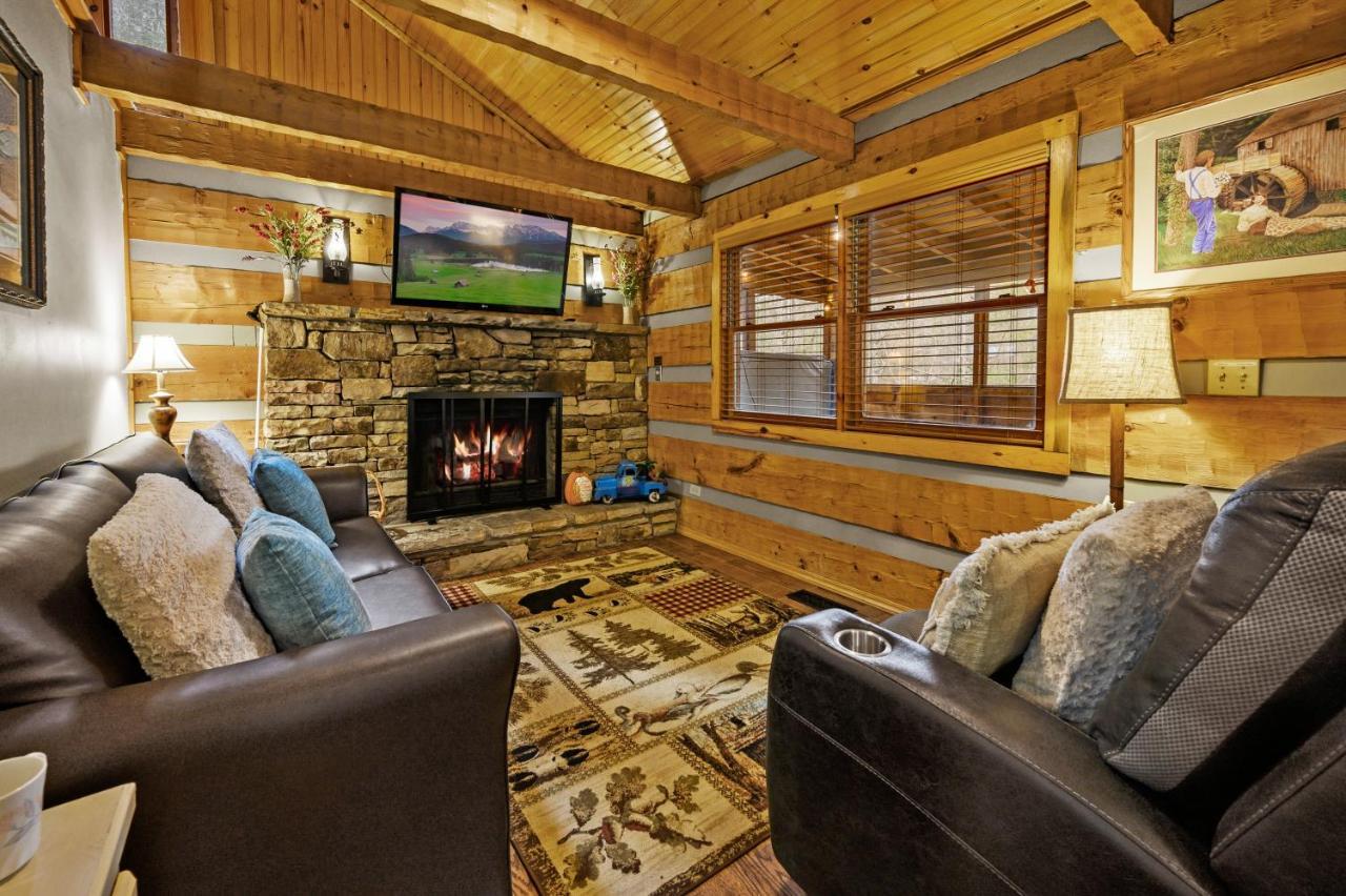 The Robins Nest With Hot Tub Villa Pigeon Forge Buitenkant foto